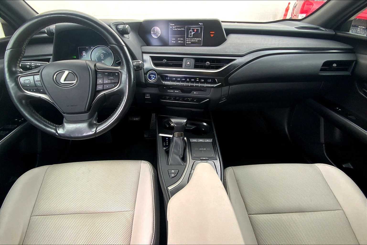 Thumbnail: 2019 Lexus UX - 11