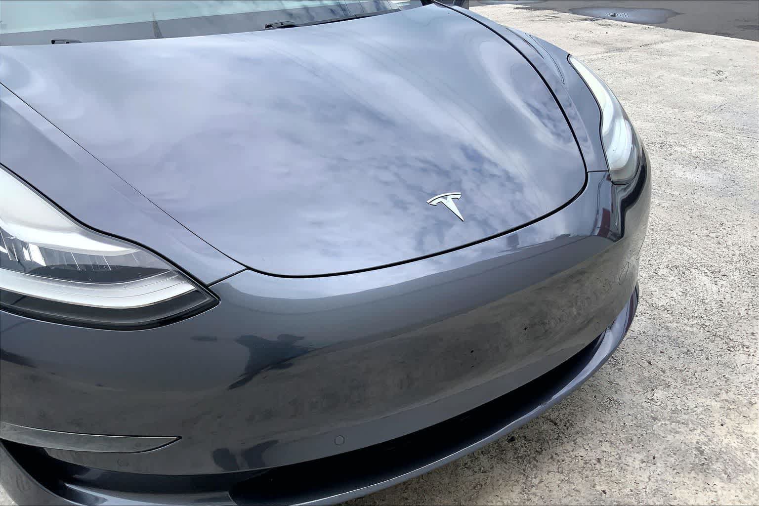 Thumbnail: 2020 Tesla Model 3 - 32