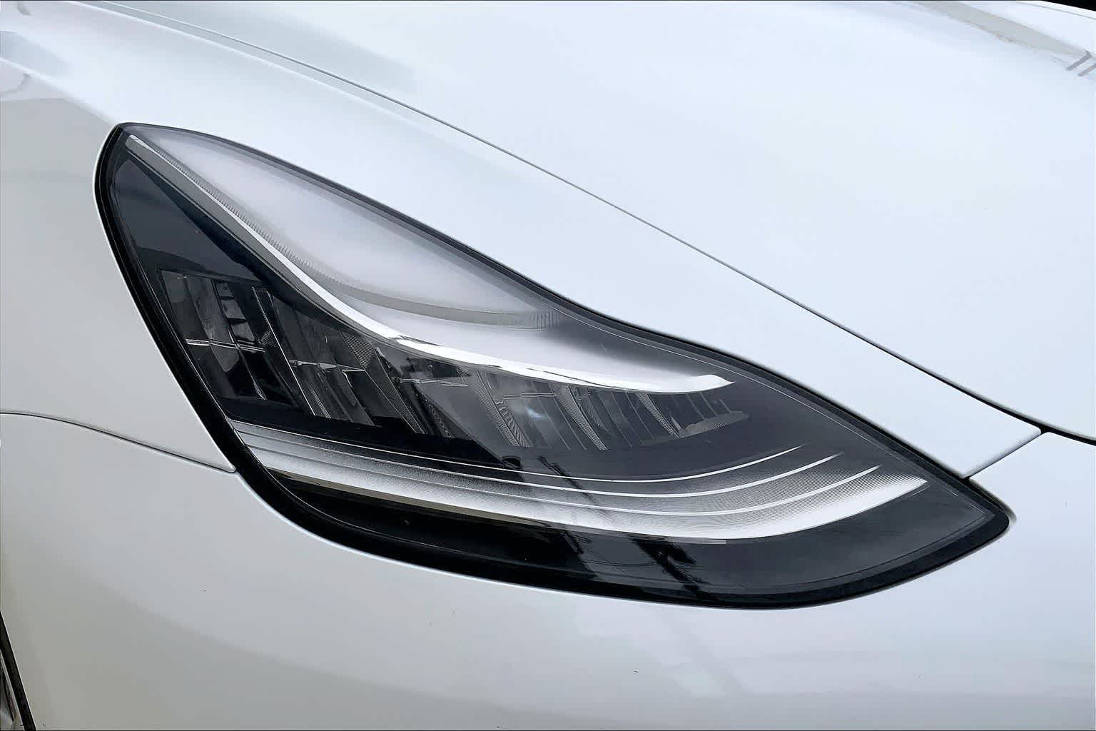 Thumbnail: 2019 Tesla Model 3 - 31
