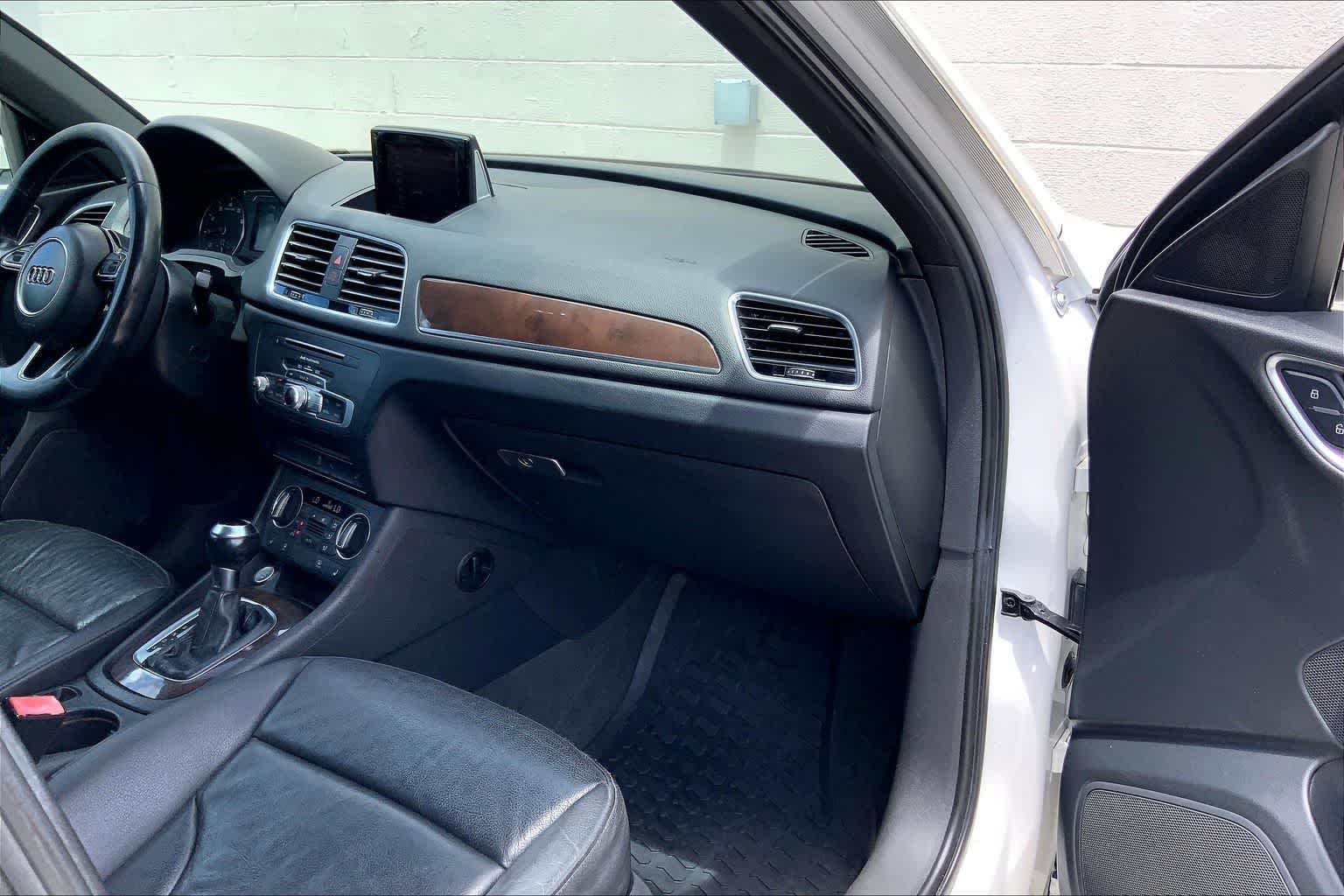 Thumbnail: 2016 Audi Q3 - 23