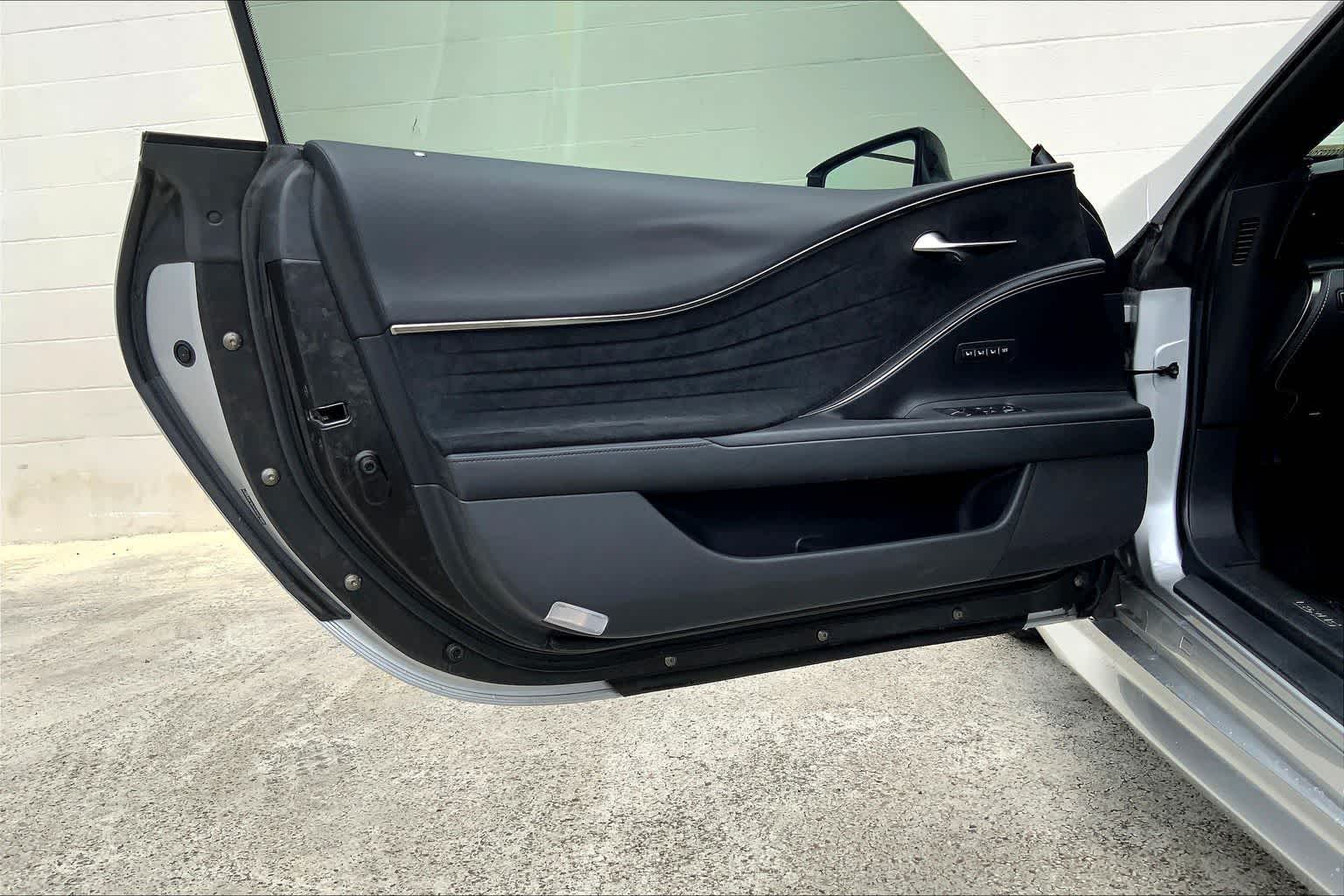 Thumbnail: 2018 Lexus LC - 27