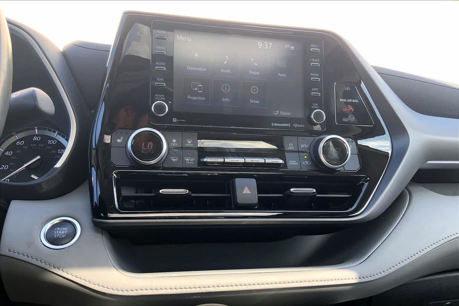 Thumbnail: 2021 Toyota Highlander - 34