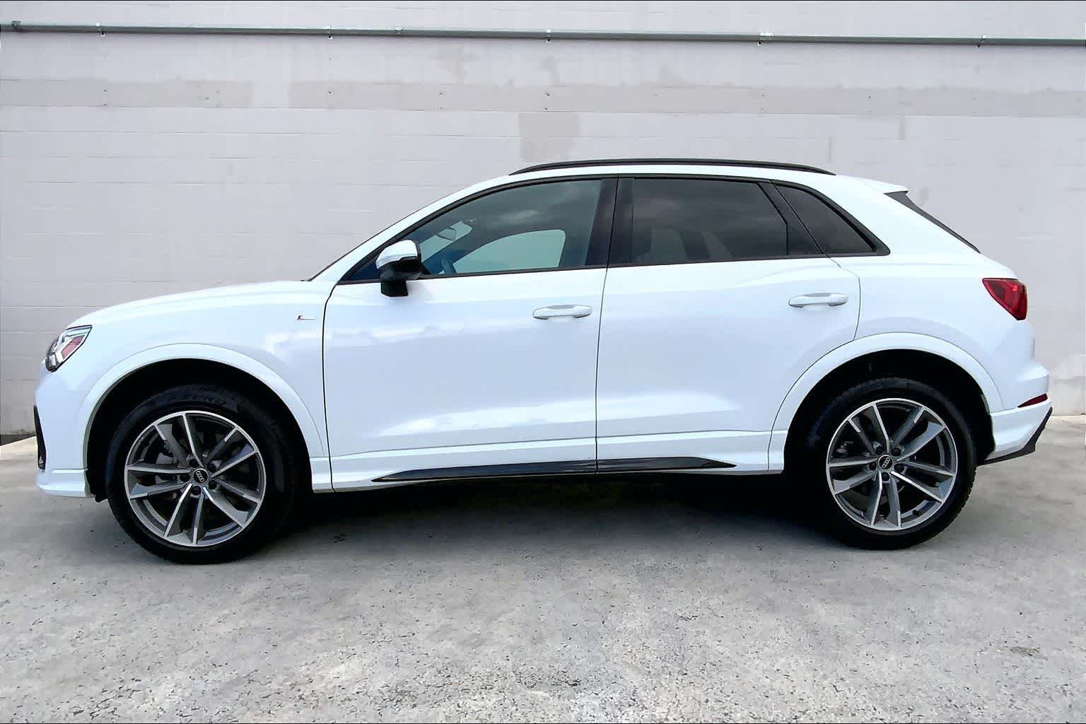 Thumbnail: 2024 Audi Q3 - 4