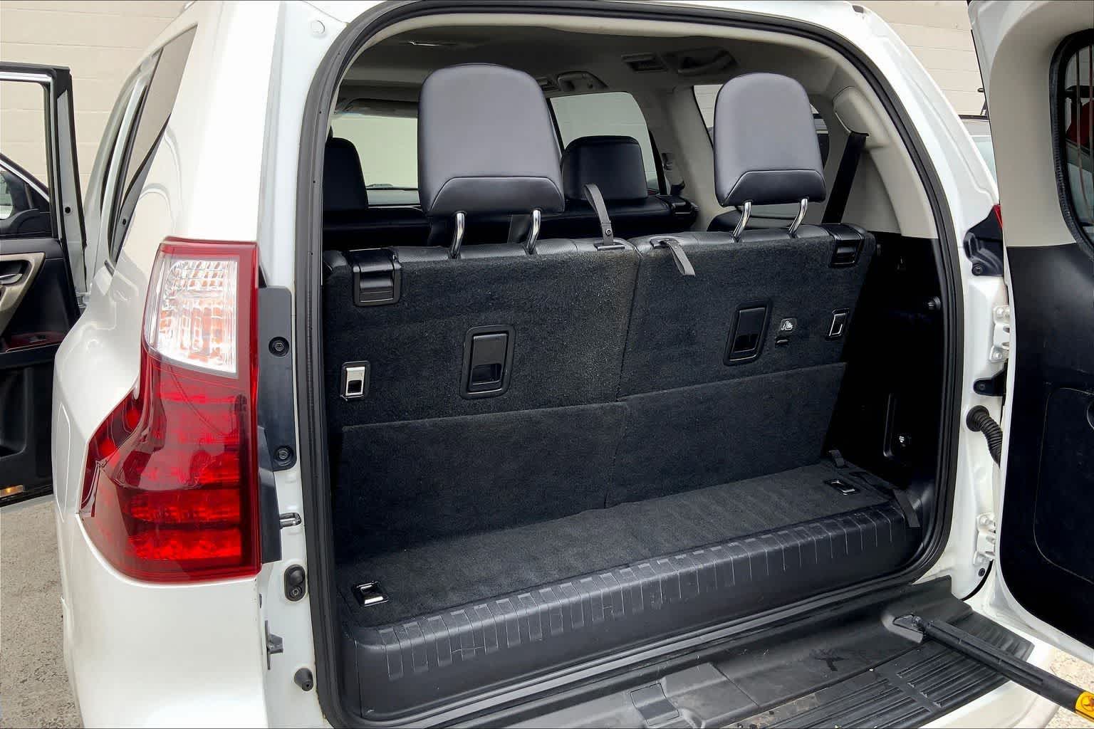 Thumbnail: 2017 Lexus GX - 19