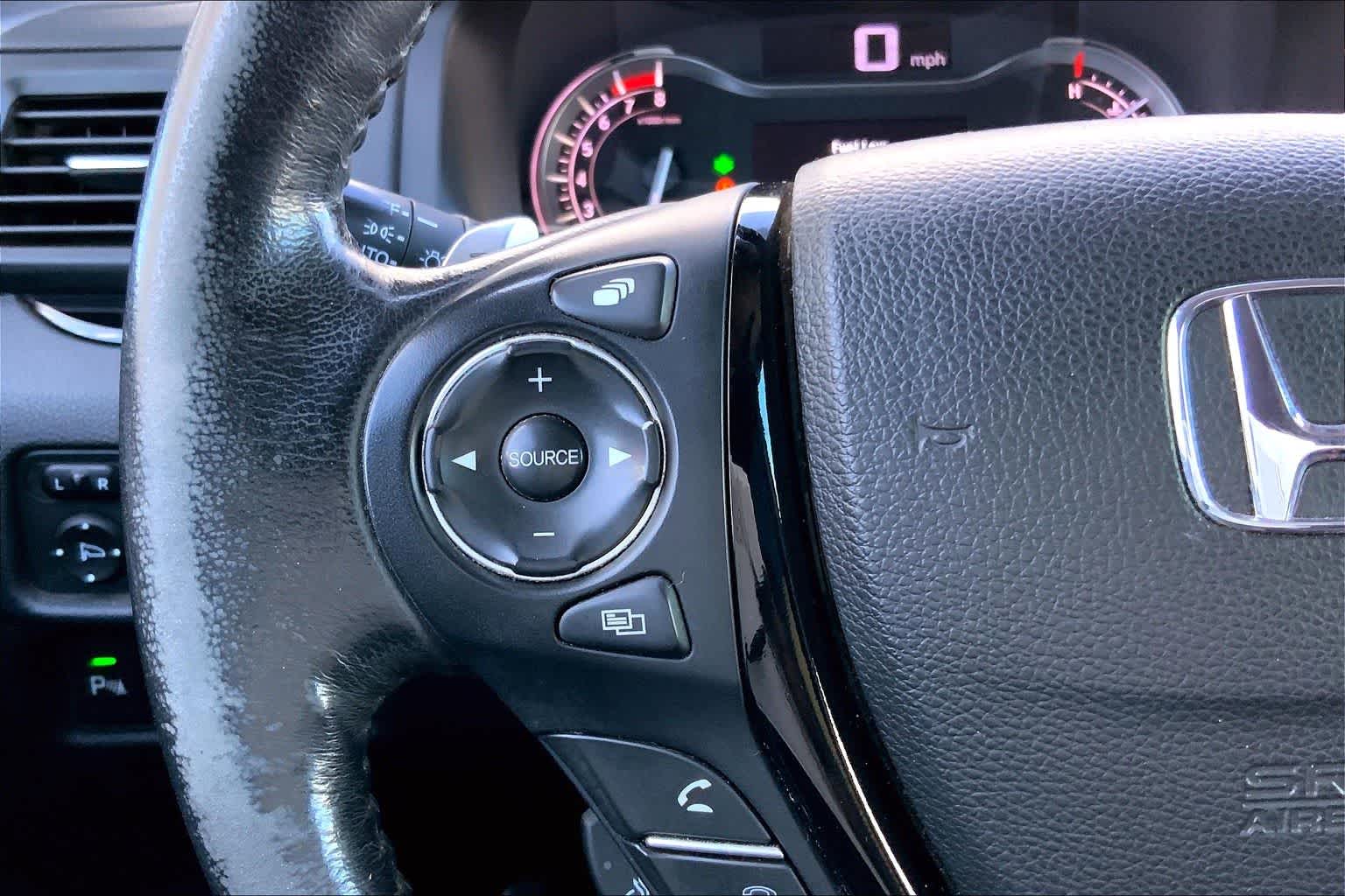 Thumbnail: 2018 Honda Pilot - 23