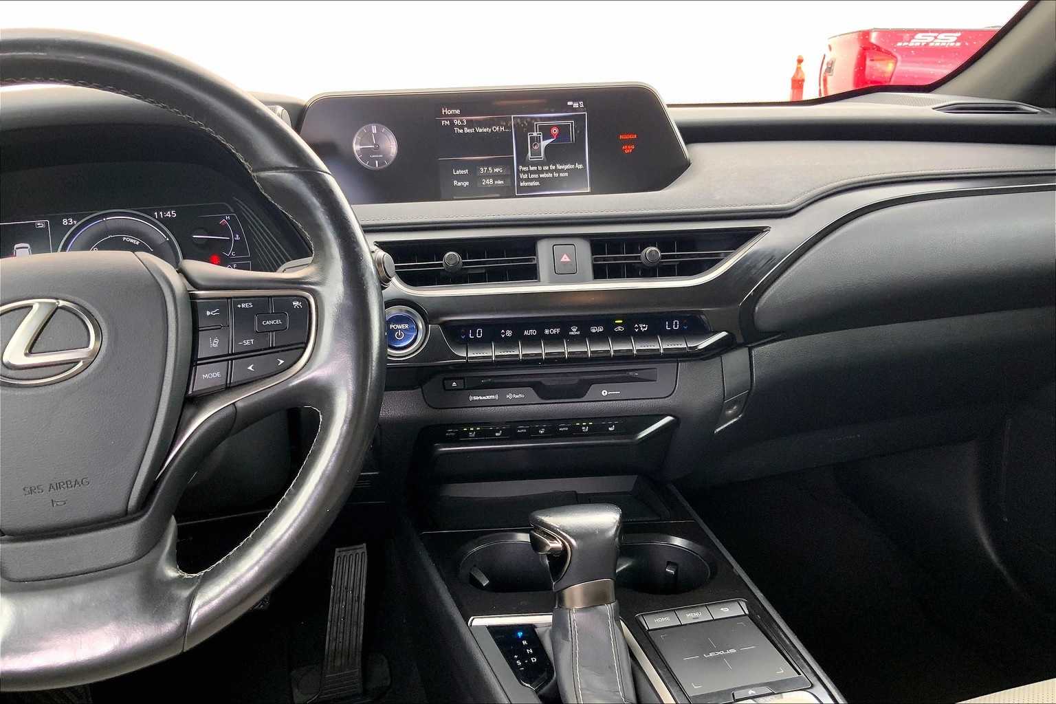 Thumbnail: 2019 Lexus UX - 16