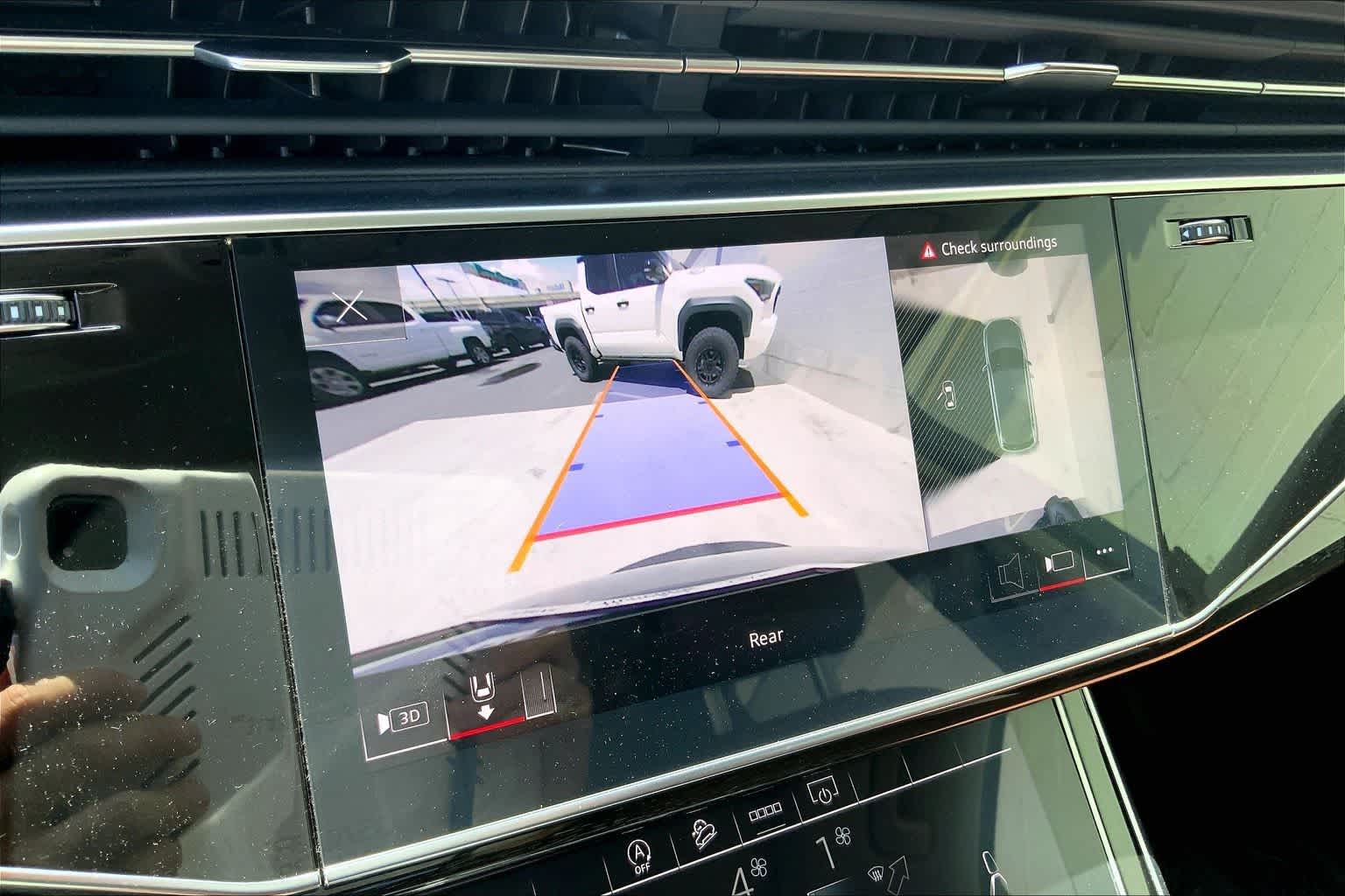 Thumbnail: 2022 Audi Q7 - 26