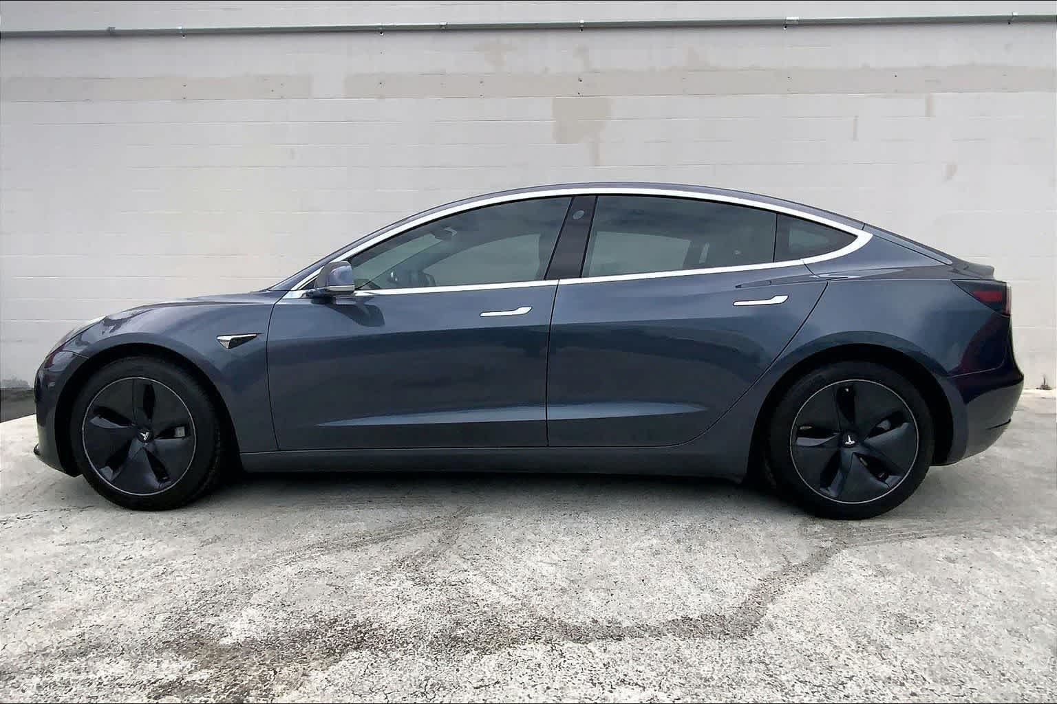 Thumbnail: 2020 Tesla Model 3 - 4