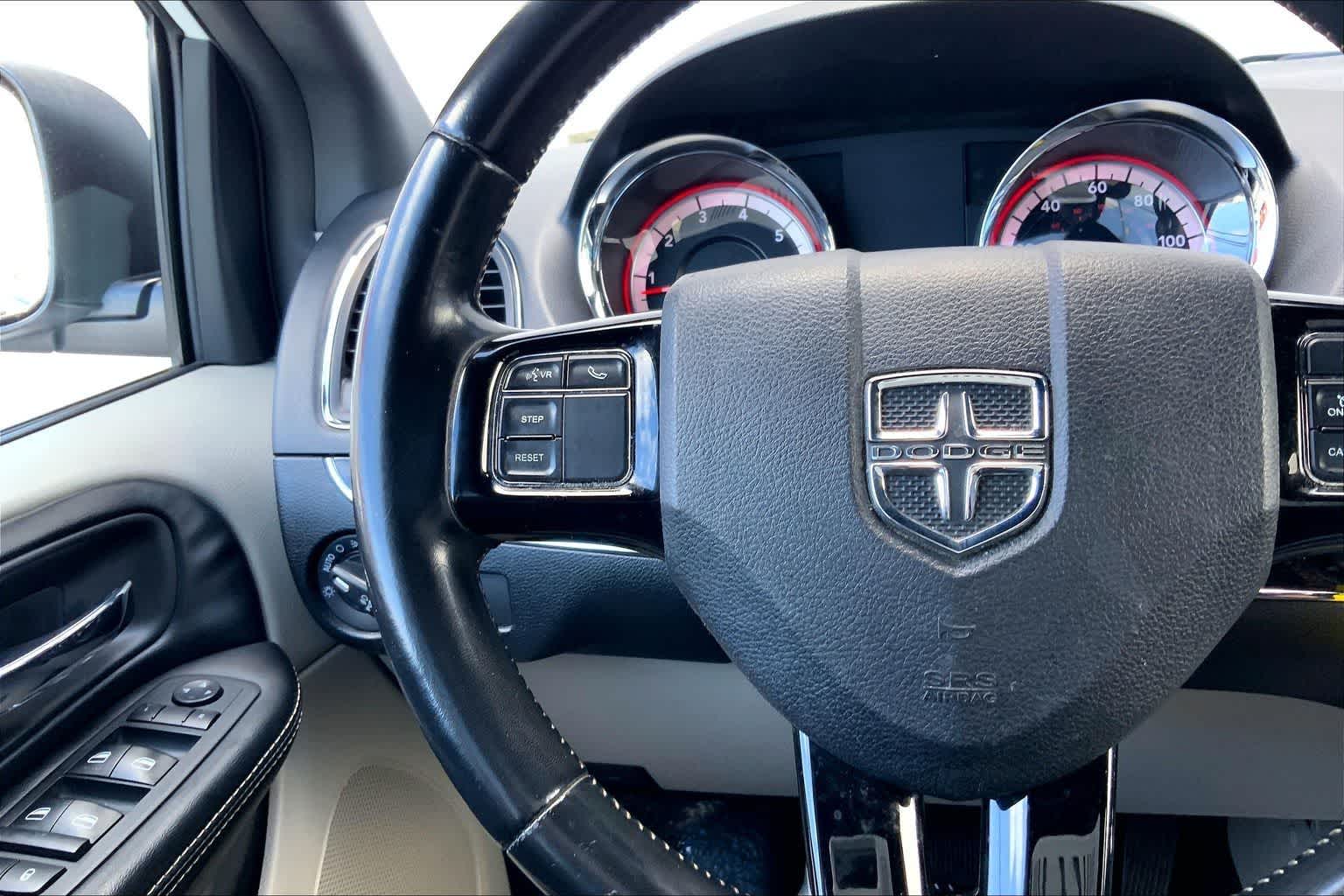 Thumbnail: 2019 Dodge Grand Caravan - 23