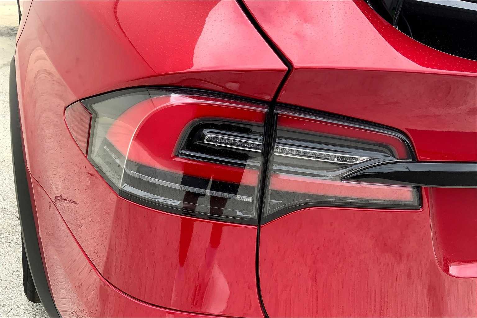 Thumbnail: 2022 Tesla Model X - 33