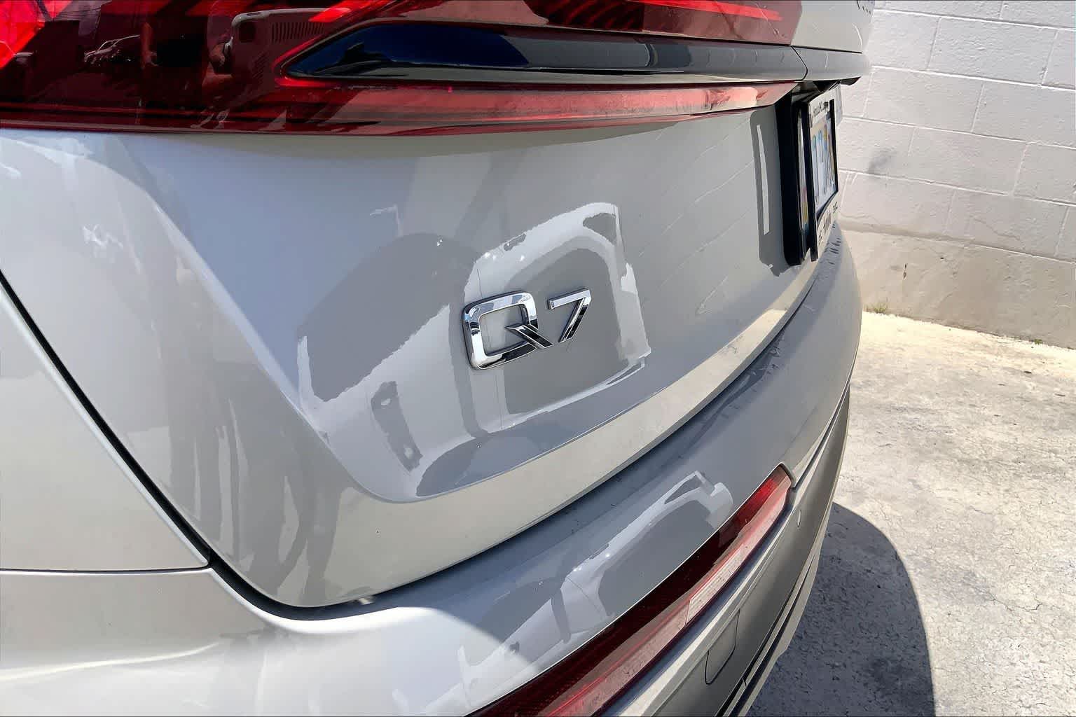 Thumbnail: 2022 Audi Q7 - 8