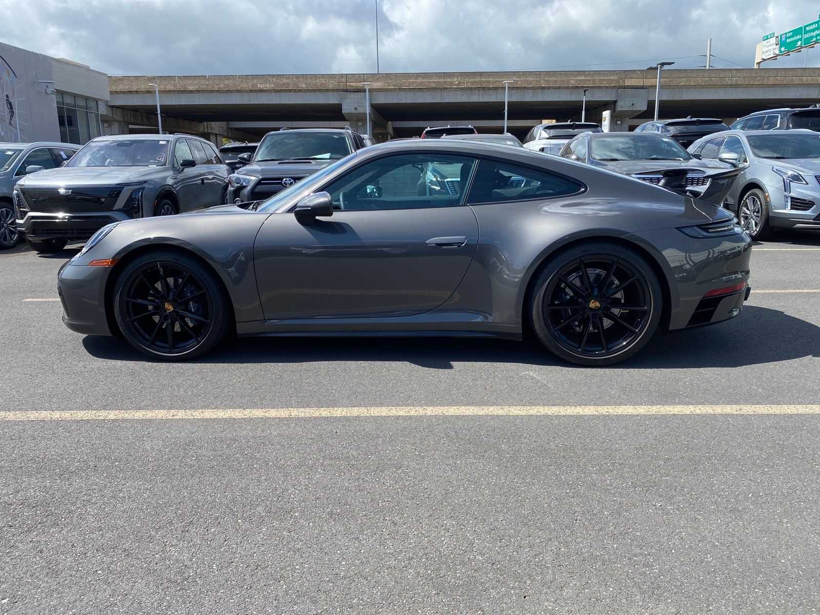 Thumbnail: 2024 Porsche 911 - 8