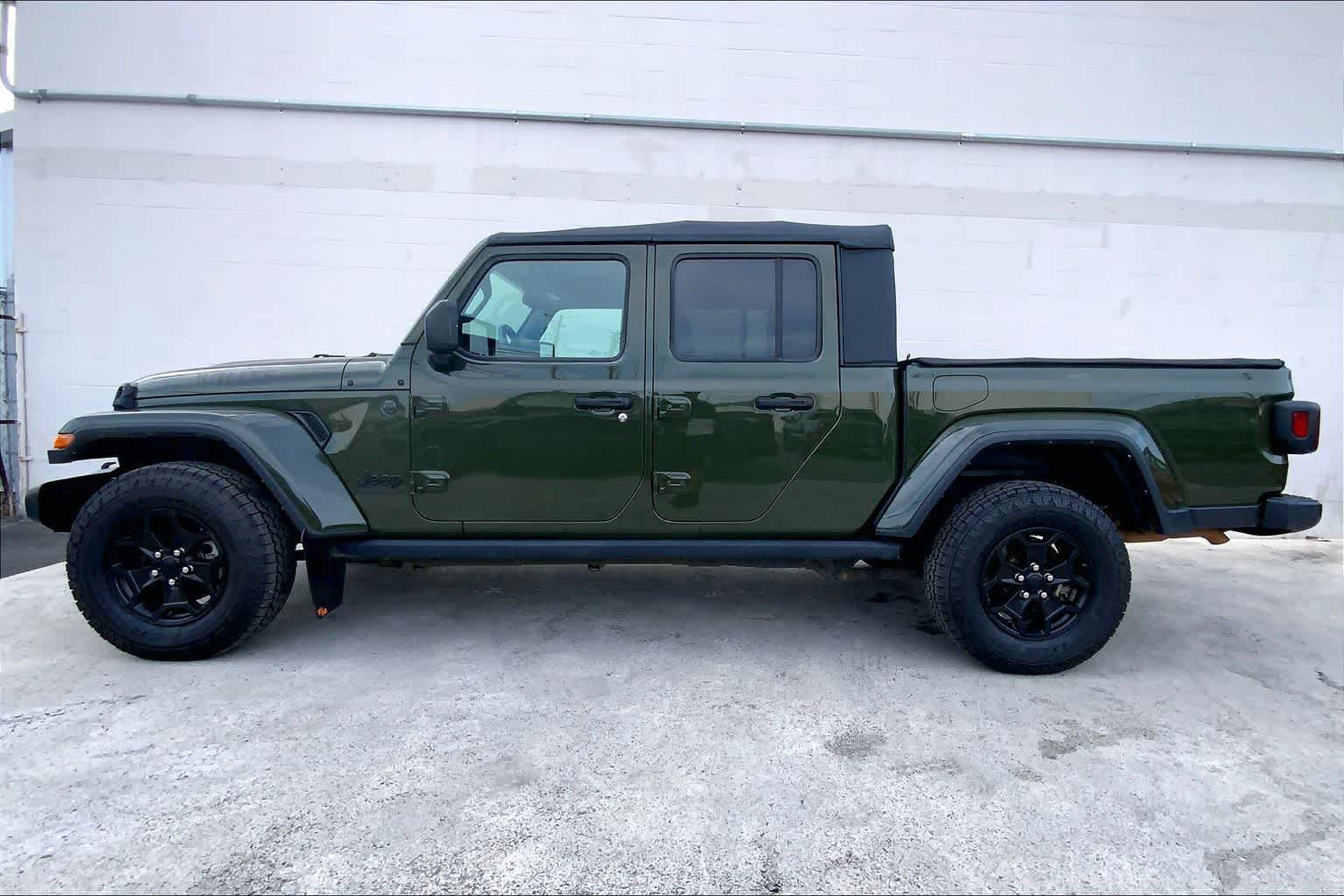 Thumbnail: 2022 Jeep Gladiator - 3