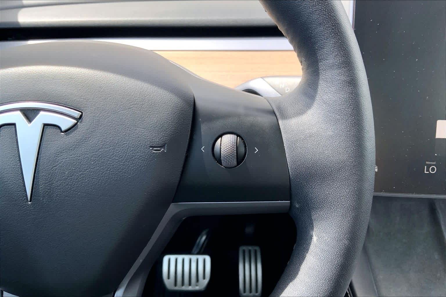 Thumbnail: 2022 Tesla Model Y - 26