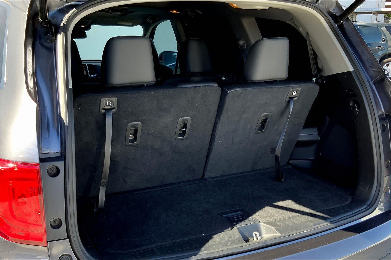 Thumbnail: 2018 Honda Pilot - 18