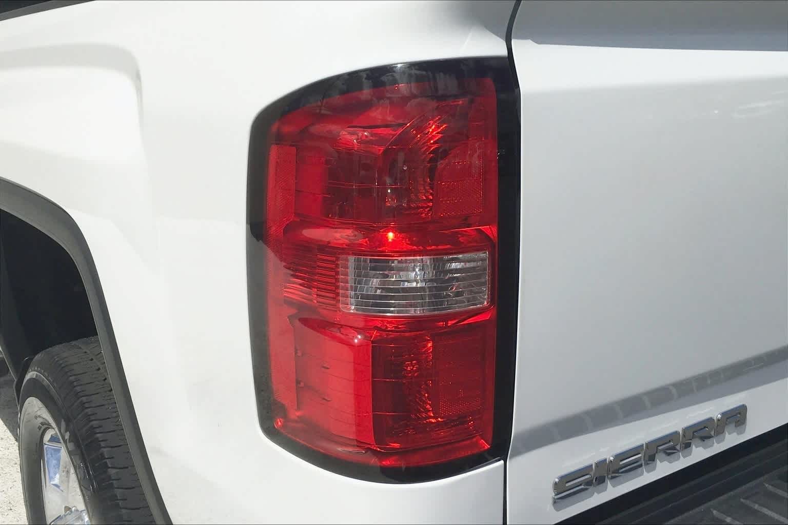 Thumbnail: 2016 GMC Sierra 3500 - 26