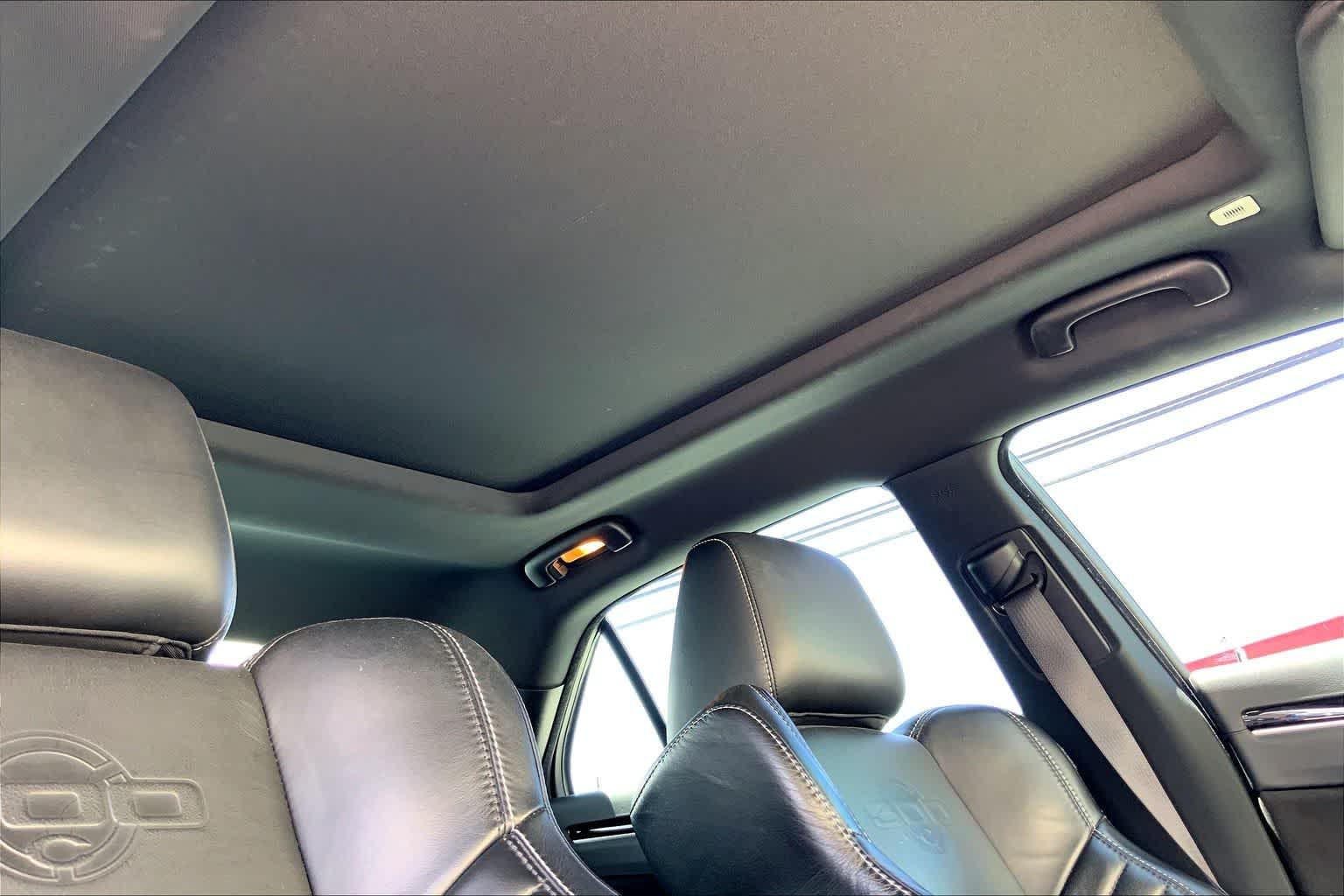 Thumbnail: 2023 Chrysler 300 - 31