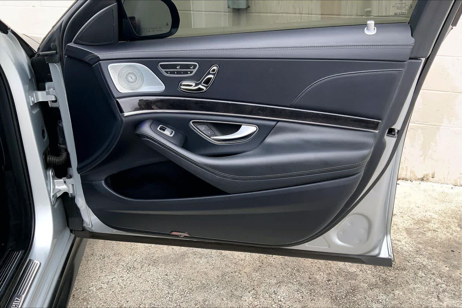 Thumbnail: 2018 Mercedes-Benz S-Class - 27