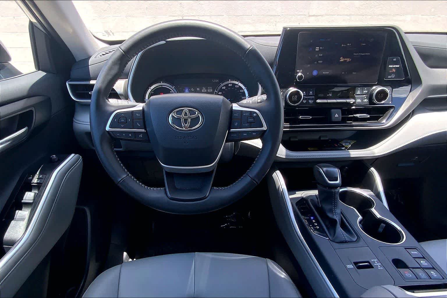 Thumbnail: 2025 Toyota Highlander - 14