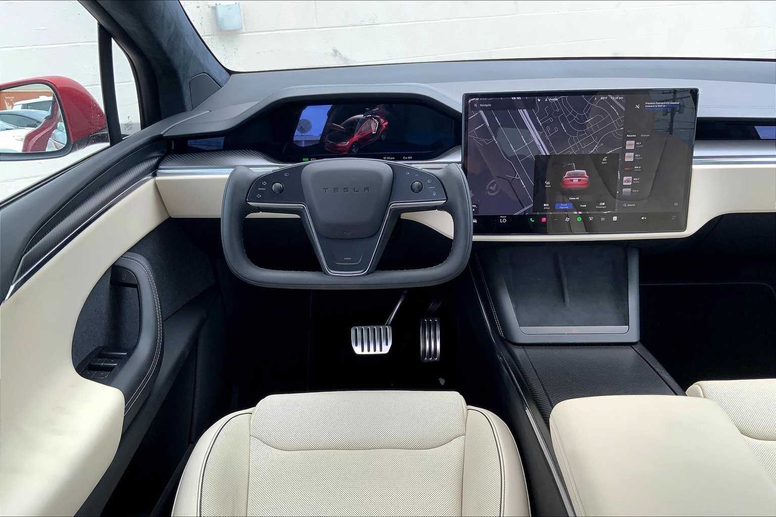 Thumbnail: 2022 Tesla Model X - 15