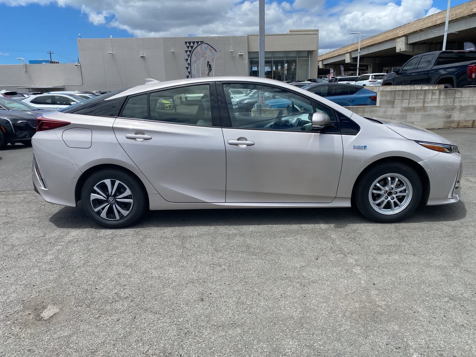 Thumbnail: 2017 Toyota Prius Prime - 4