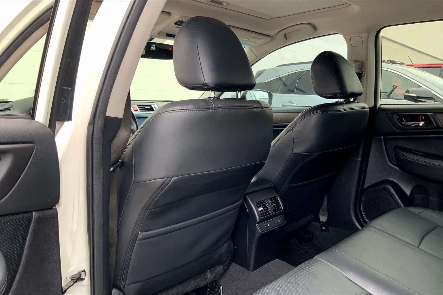 Thumbnail: 2016 Subaru Outback - 12