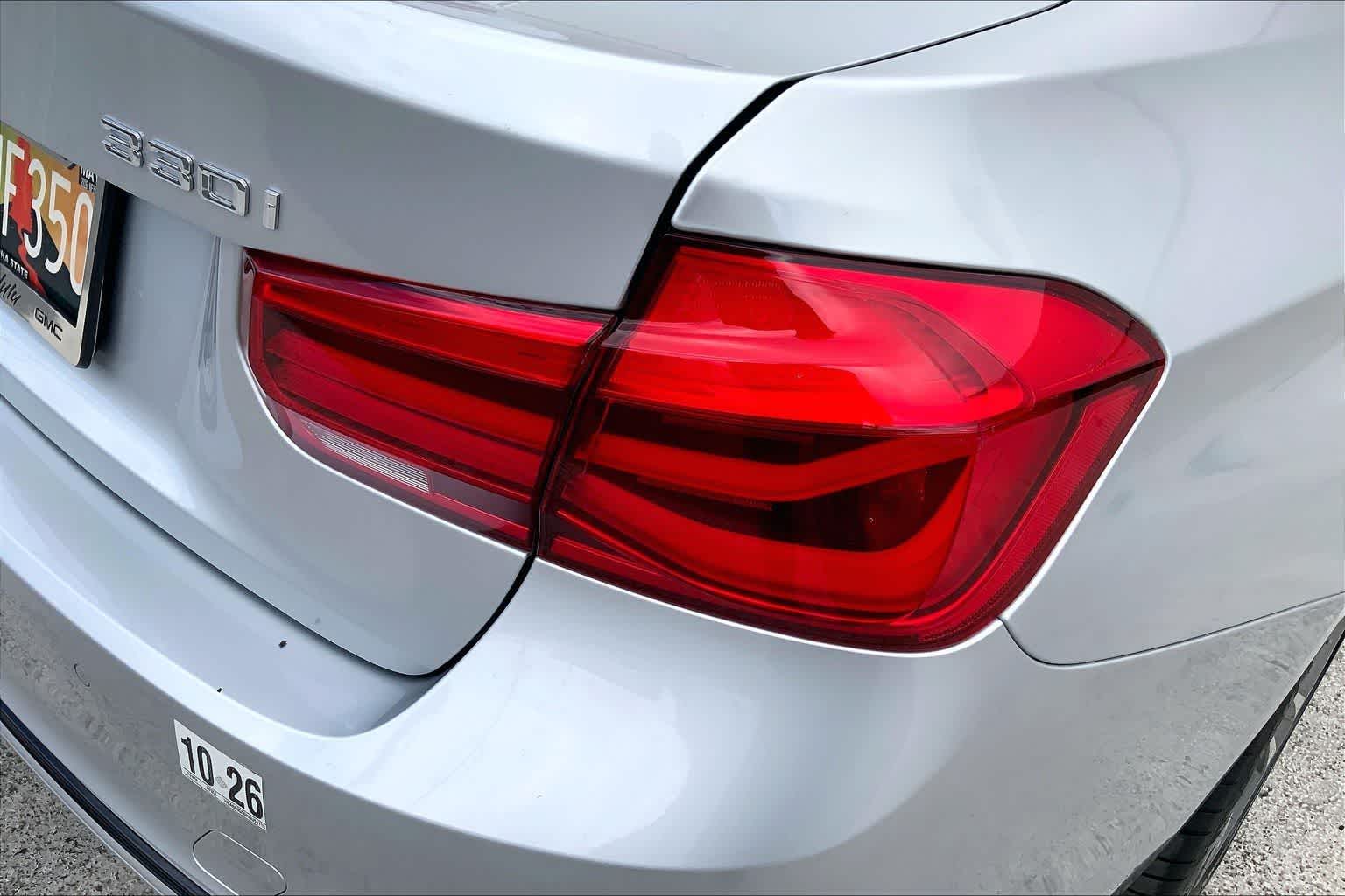 Thumbnail: 2017 BMW 3 Series - 32