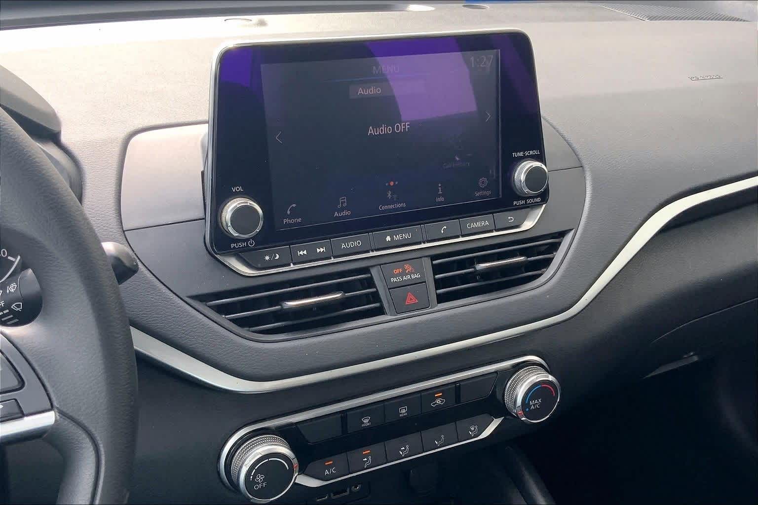 Thumbnail: 2019 Nissan Altima - 13