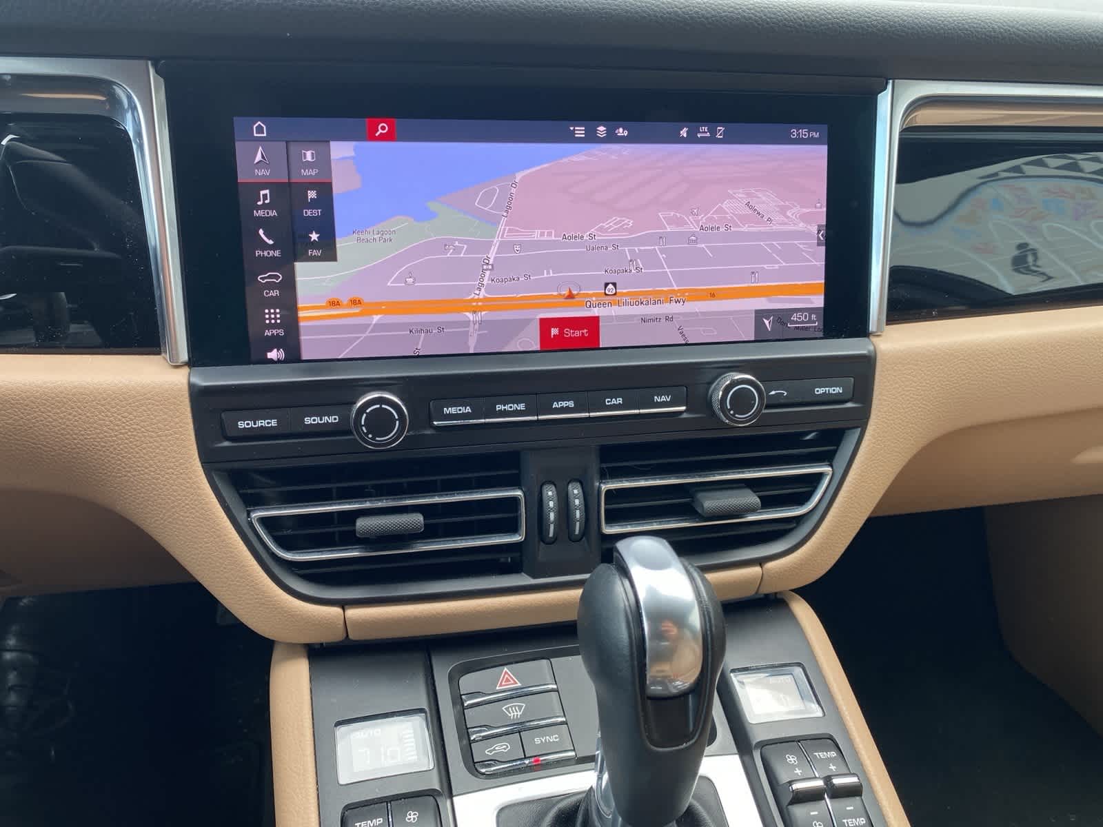 Thumbnail: 2020 Porsche Macan - 13