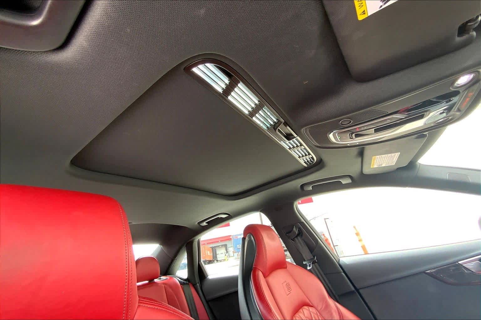 Thumbnail: 2023 Audi S4 - 31