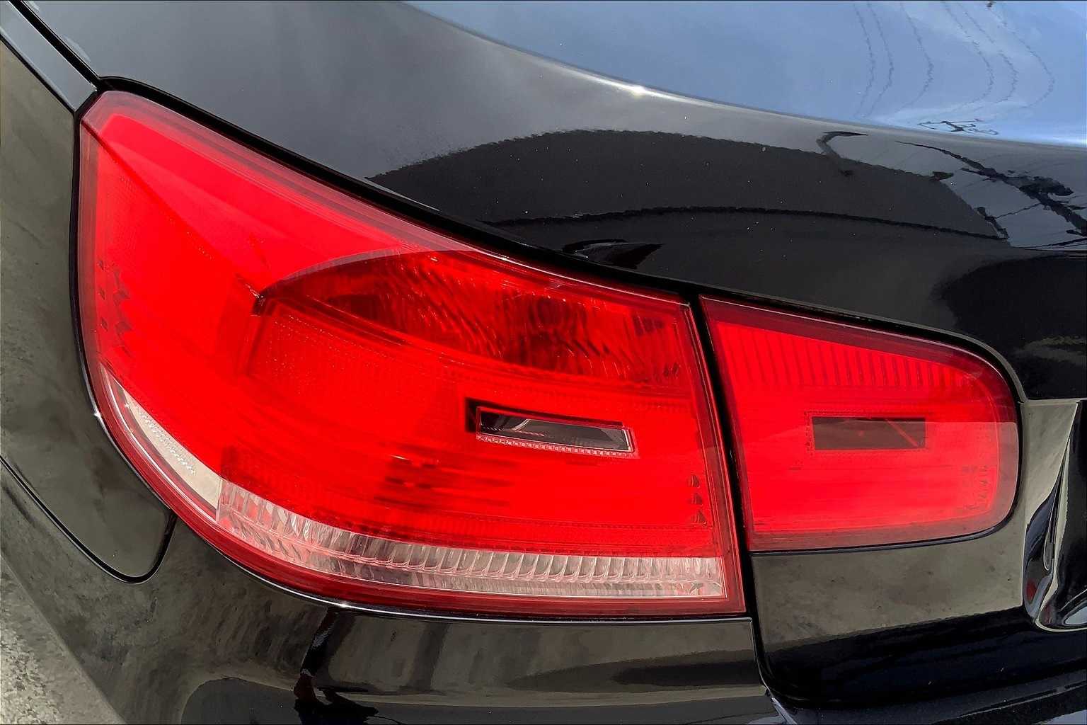Thumbnail: 2008 BMW 3 Series - 31