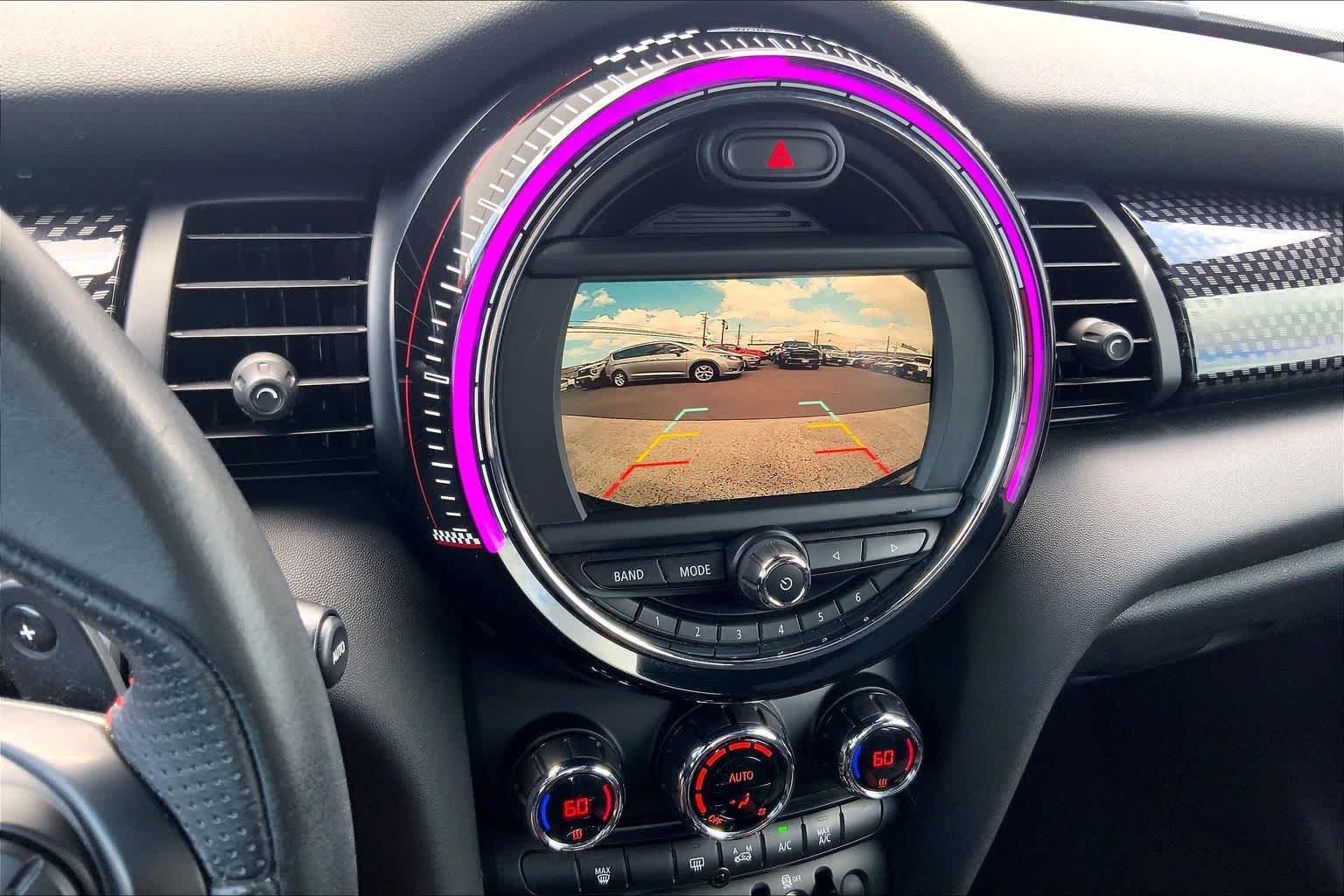 Thumbnail: 2015 MINI Cooper Hardtop - 25