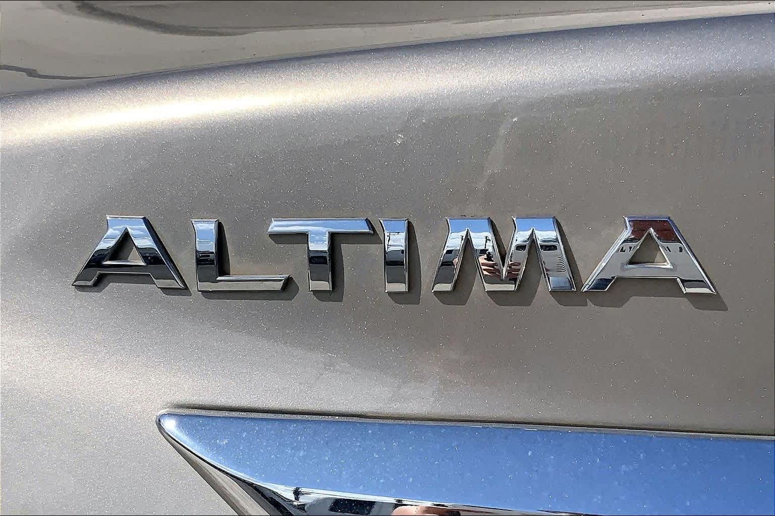 Thumbnail: 2015 Nissan Altima - 8