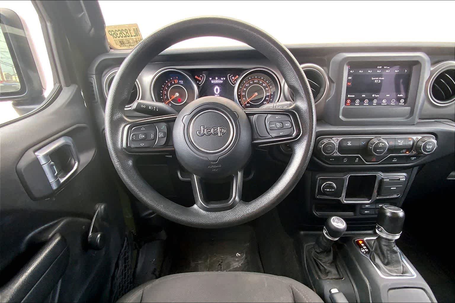 Thumbnail: 2022 Jeep Gladiator - 13