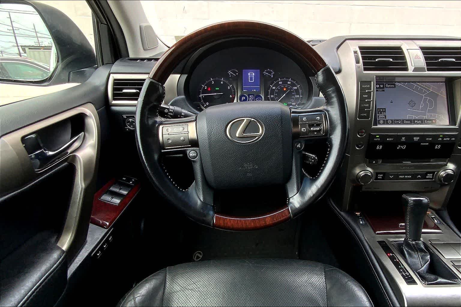 Thumbnail: 2017 Lexus GX - 15