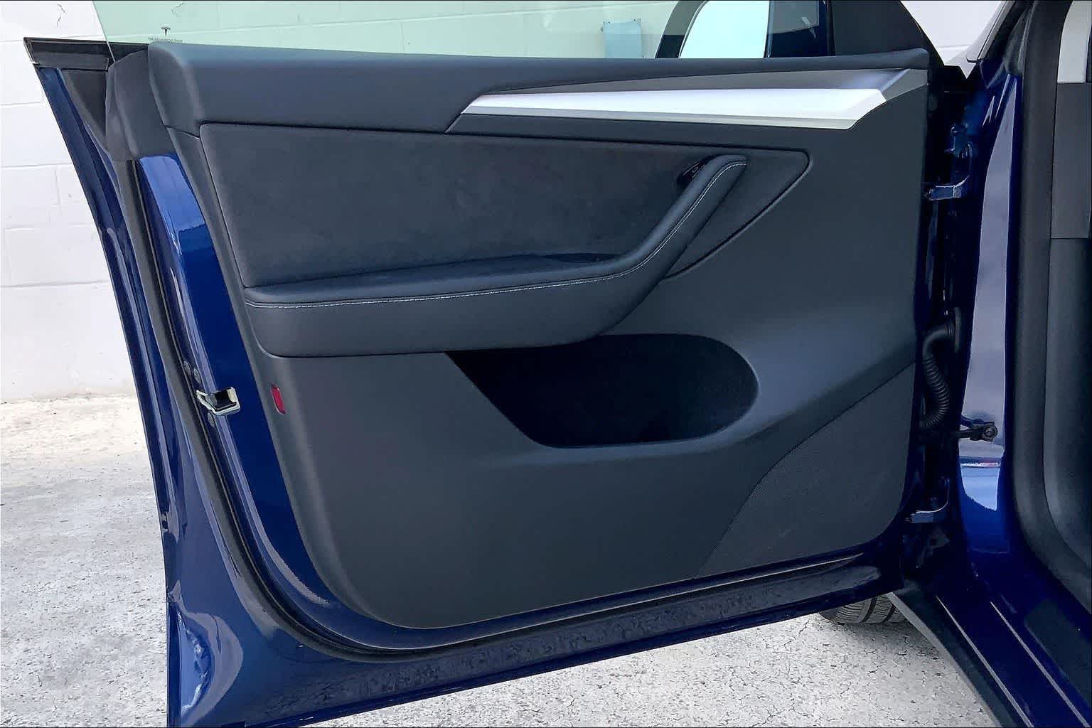 Thumbnail: 2023 Tesla Model Y - 27