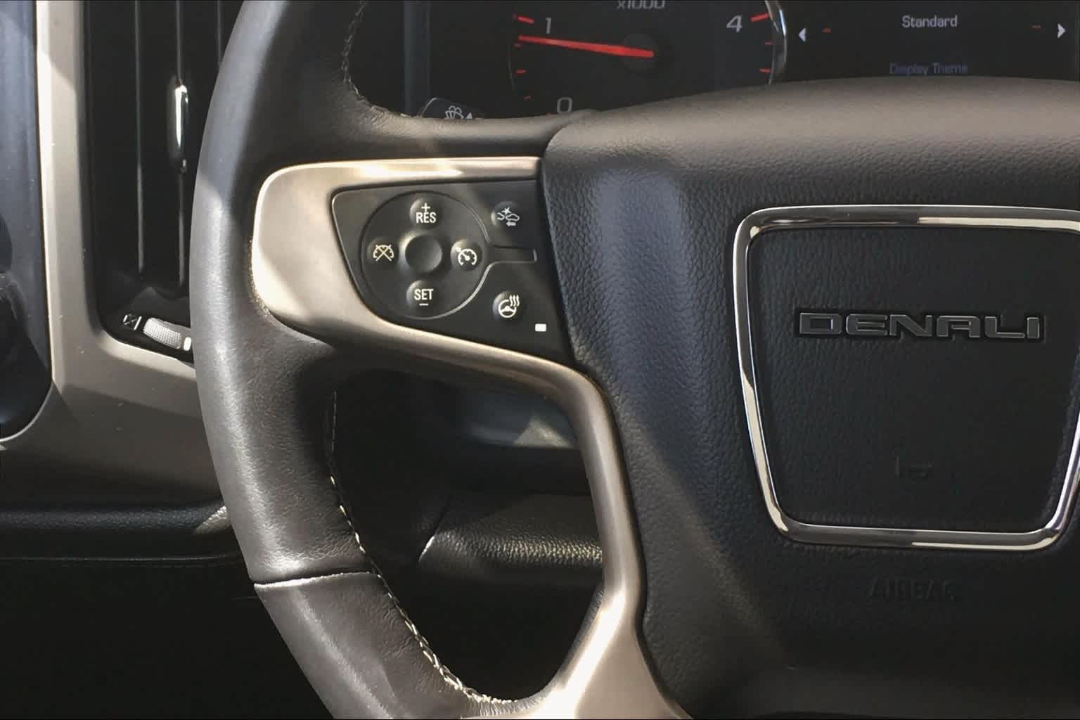 Thumbnail: 2016 GMC Sierra 3500 - 18