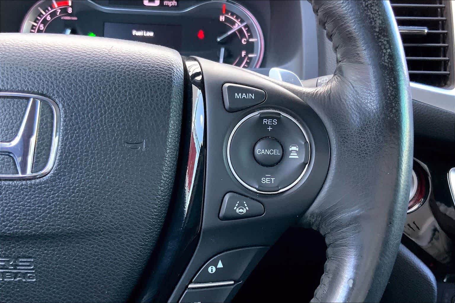 Thumbnail: 2018 Honda Pilot - 24