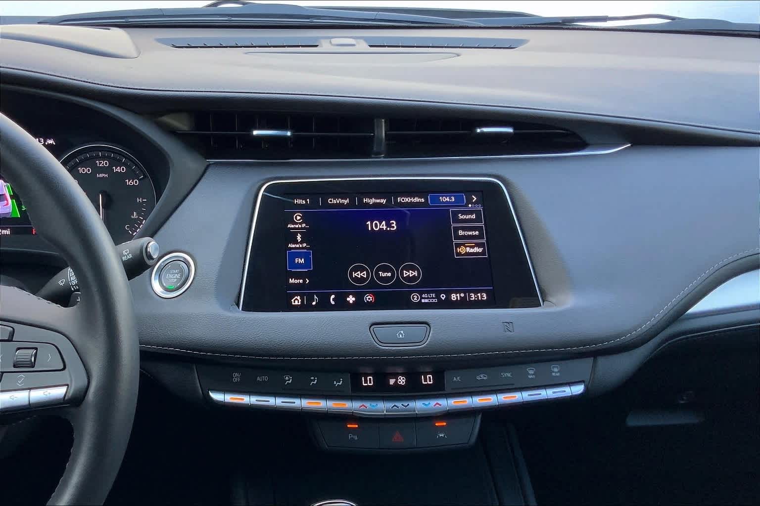 Thumbnail: 2021 Cadillac XT4 - 15