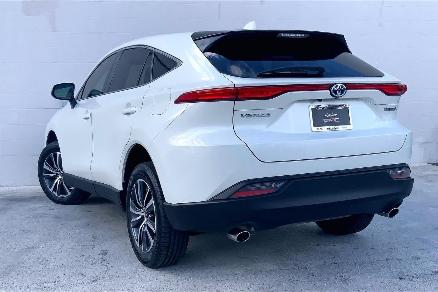 Thumbnail: 2022 Toyota Venza - 4