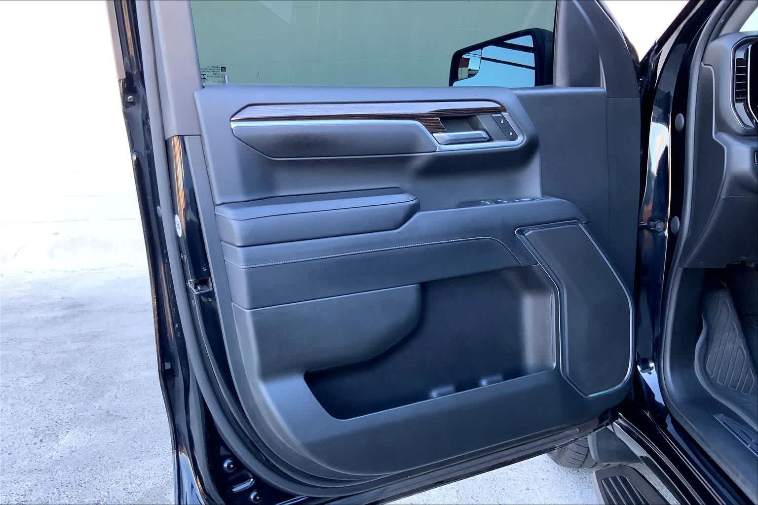 Thumbnail: 2023 GMC Sierra 1500 - 28