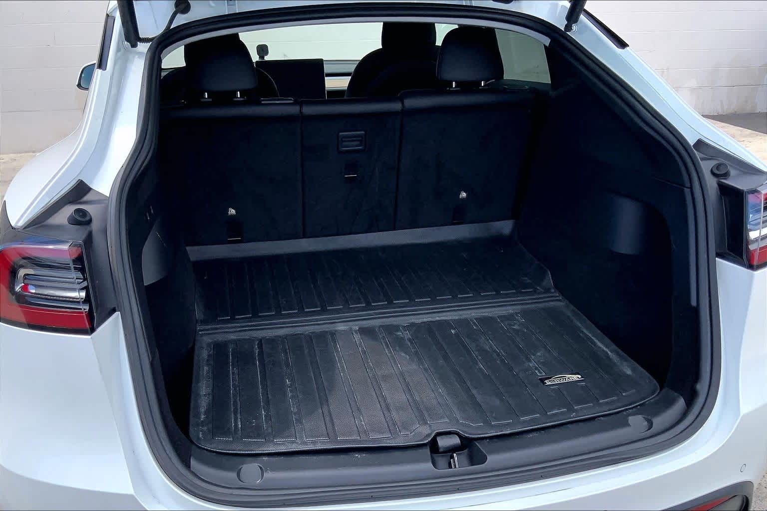 Thumbnail: 2022 Tesla Model Y - 19