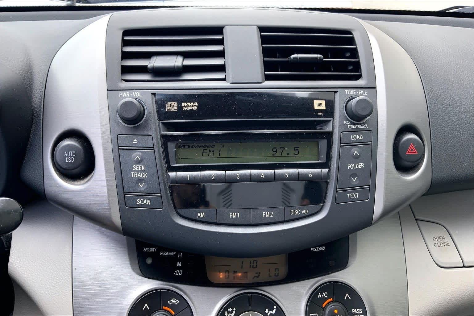 Thumbnail: 2006 Toyota RAV4 - 25