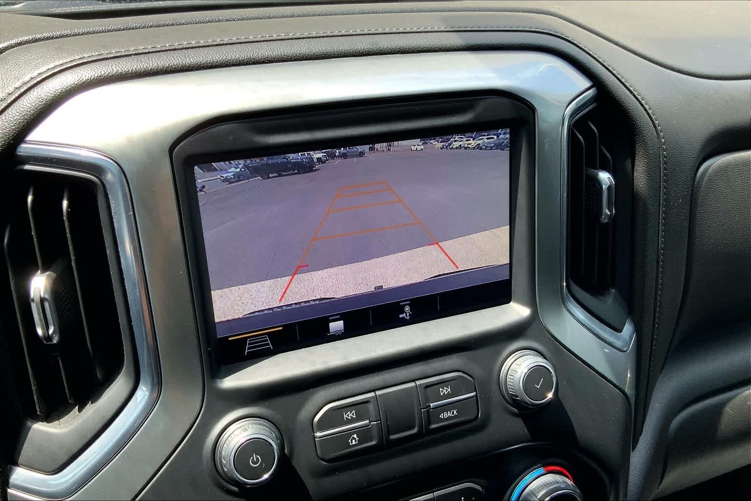 Thumbnail: 2019 Chevrolet Silverado 1500 - 24