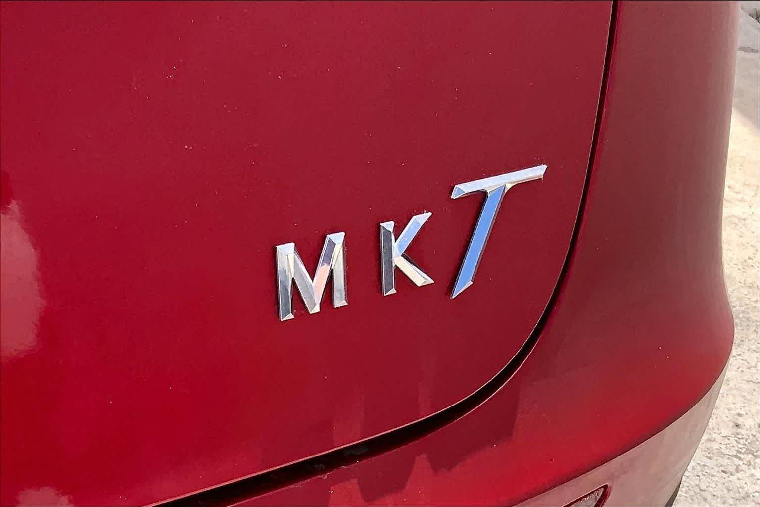 Thumbnail: 2010 Lincoln MKT - 8