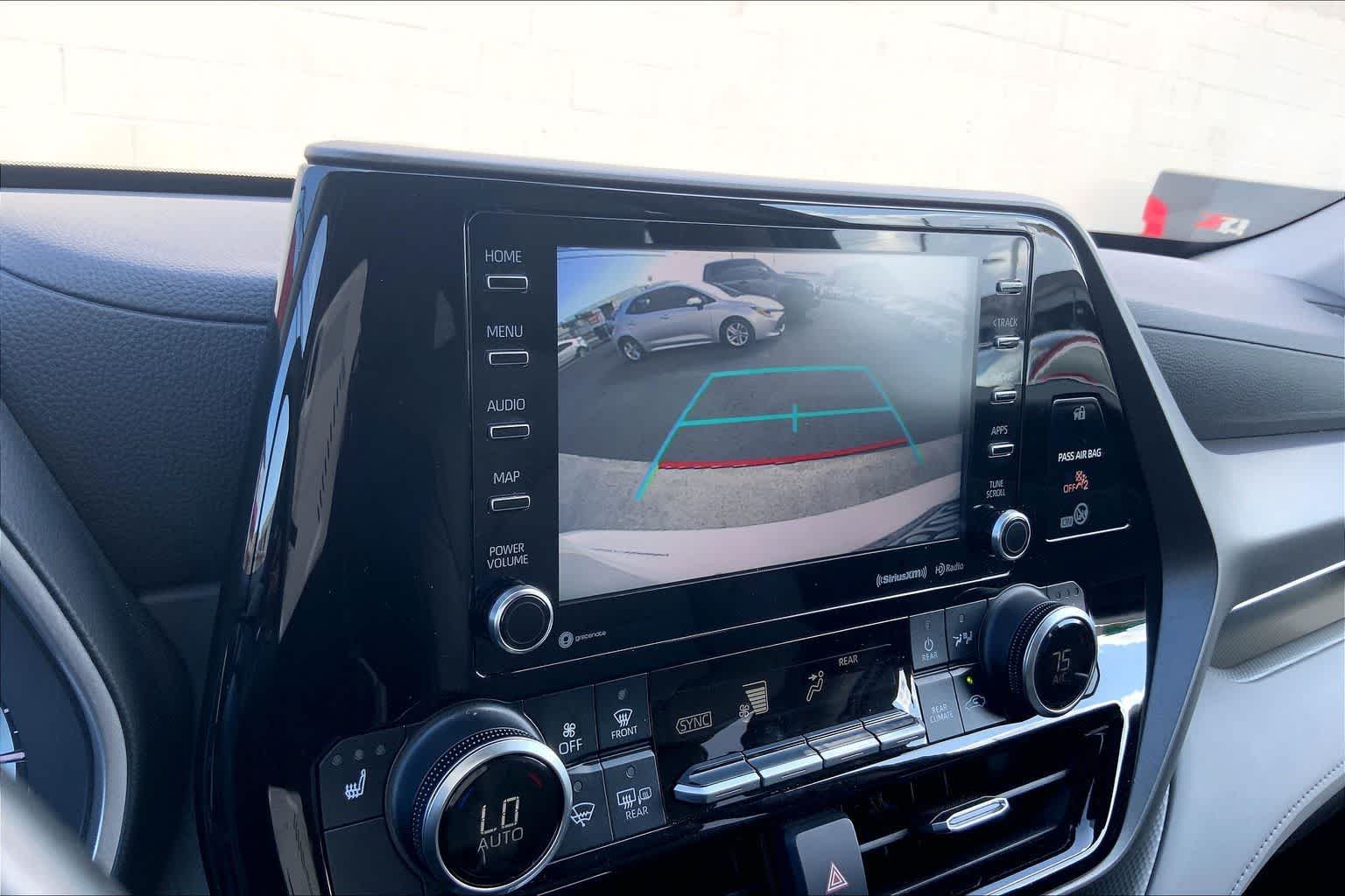 Thumbnail: 2021 Toyota Highlander - 26