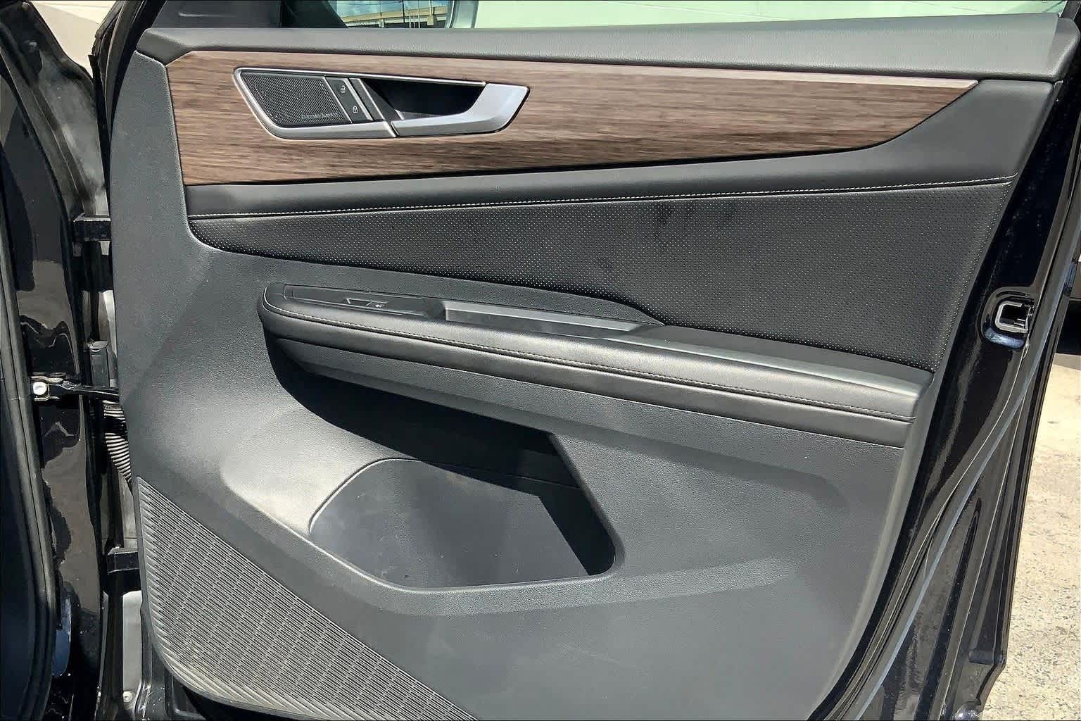 Thumbnail: 2024 Volkswagen Atlas - 29