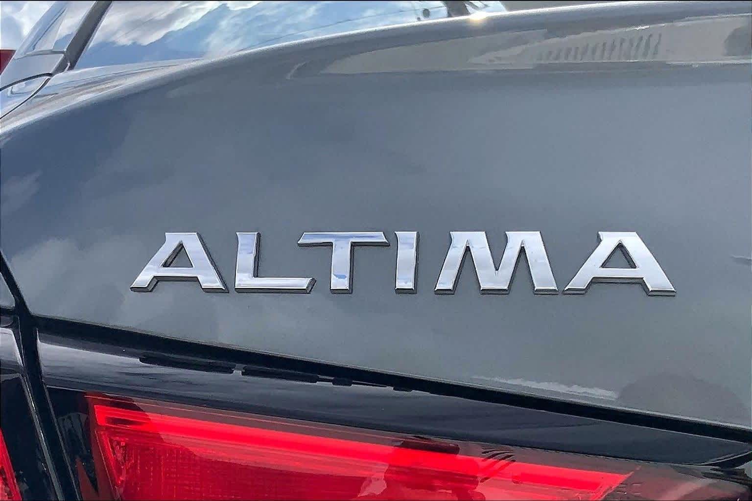 Thumbnail: 2019 Nissan Altima - 8
