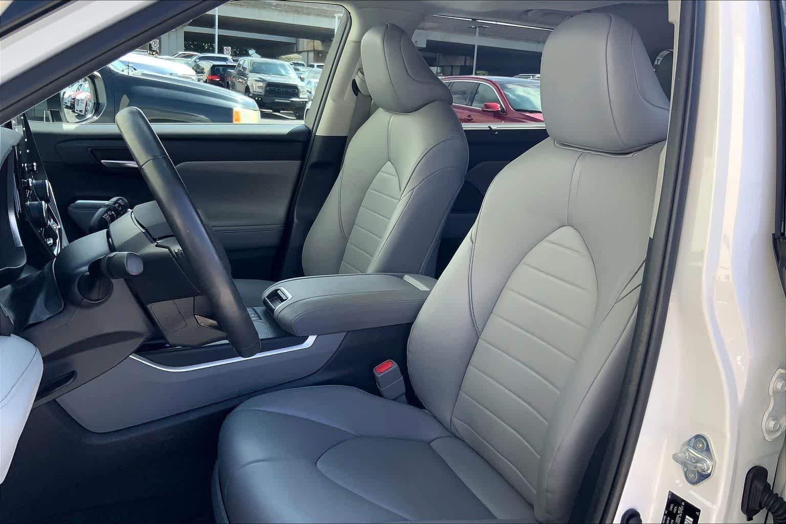 Thumbnail: 2021 Toyota Highlander - 11