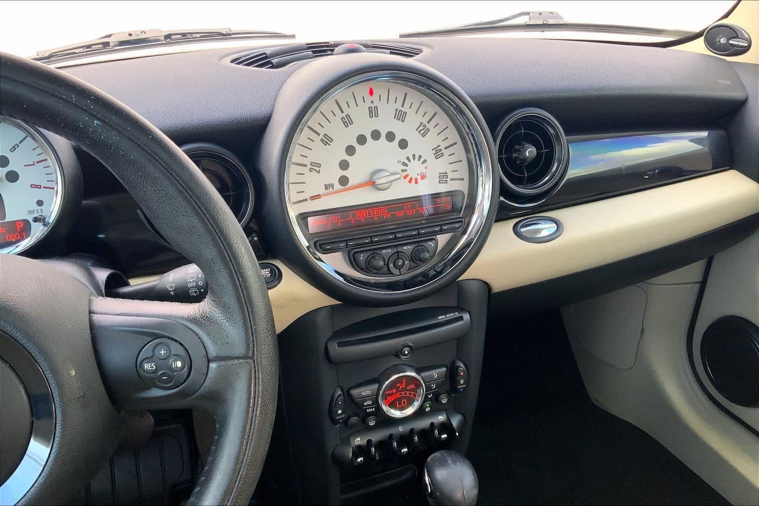 Thumbnail: 2011 MINI Cooper - 13